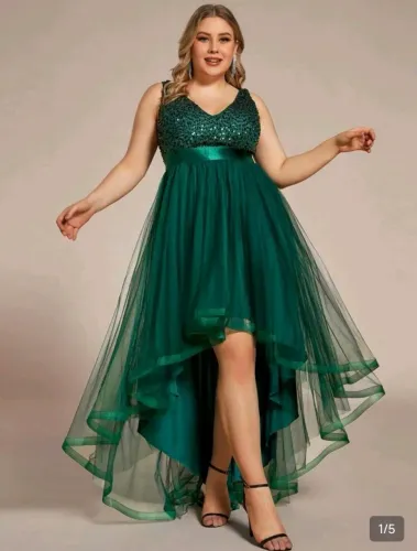 VENDO: Vestido longo e verde de festa.