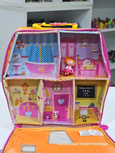 Maleta Casinha Lalaloopsy + 1 Boneca 8cm + Mascote 3cm MGA