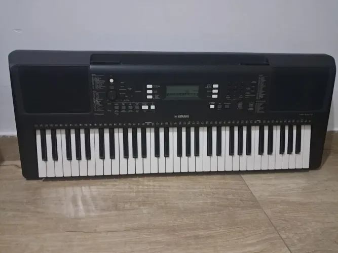 Teclado Yamaha - PSR E373