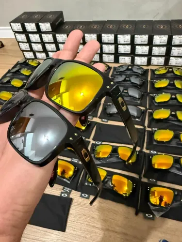 OAKLEY HOLBOOK
