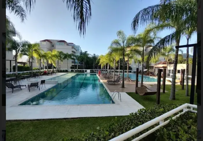 Excelente cobertura duplex Cond Barra Village Lakes e quartos, sendo 2 suites, 152m2