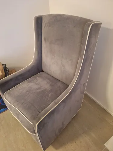 POLTRONA PARA NINAR BEBE