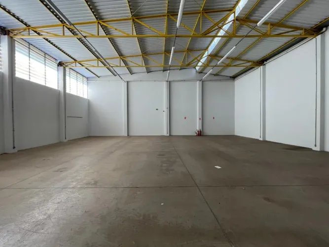 Galpão para alugar em Americana, Vila Biasi, com 587 m²