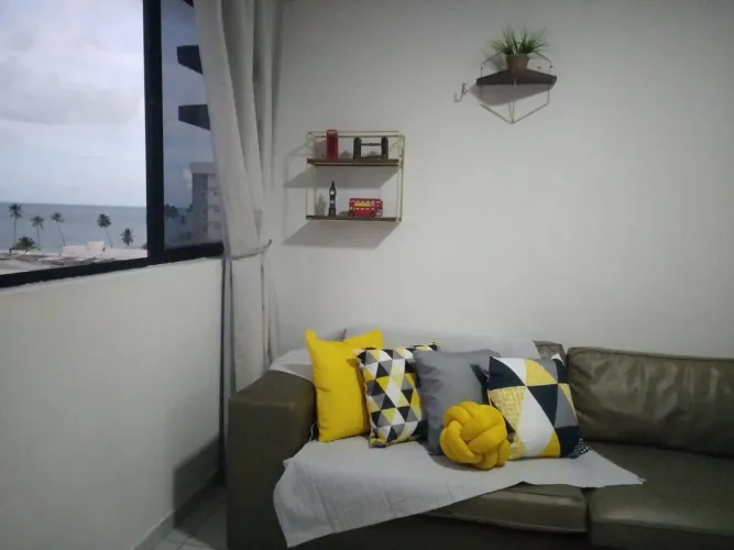 Quarto e sala grande 55m² - Jatiúca - 2ª quadra da praia 