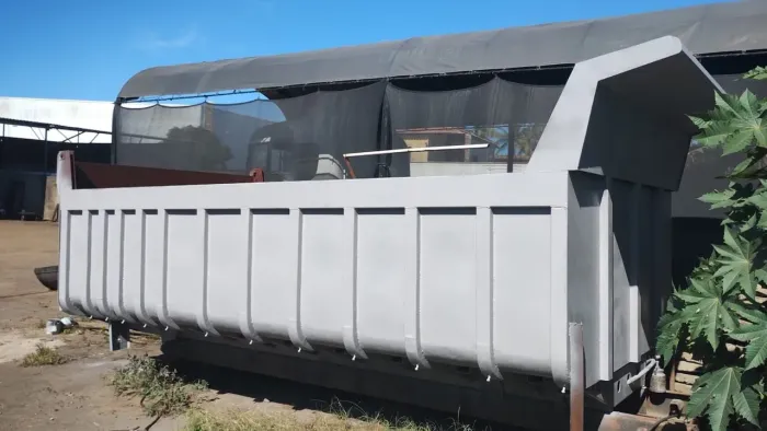 Caçamba truck leck reformada