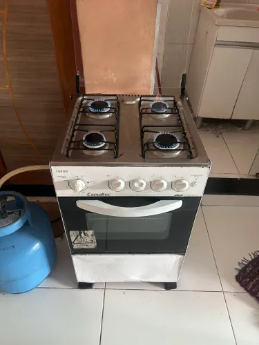 Vende-se fogão Esmaltec, acendimento manual 