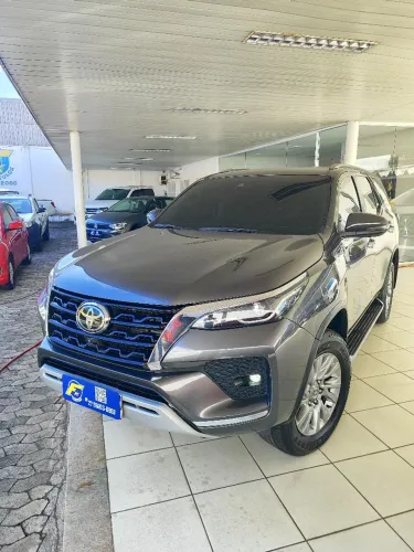 Toyota Hilux SW4 SRX 4X4 2.8 TDI 16V Dies. Aut. 2024