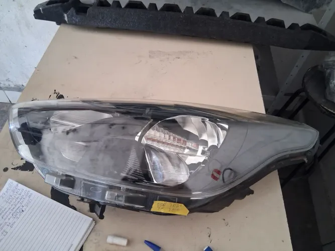 Faróis Ford ka original 19/21