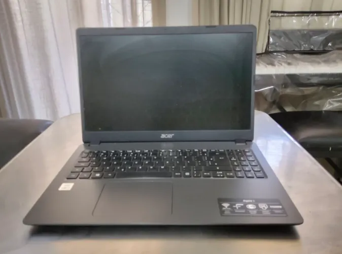 Notebook Acer Aspire 3 - Novo, ótimo para consertar ou peças