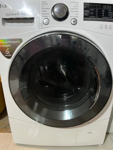 Vendo máquina que lava e seca de 6kl parcelo no cartão tb,