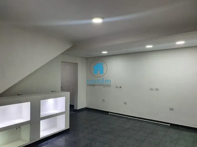 Sobrado à venda em Osasco, Helena Maria, com 3 quartos, com 234.6 m²
