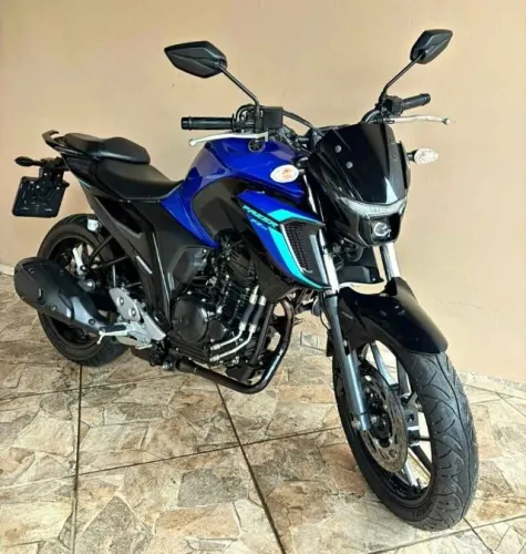 YAMAHA FZ25 2024 - EM PERFEITO ESTADO!