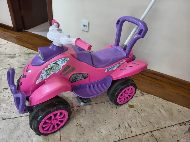 Carrinho de passeio com empurrador CALESITA
