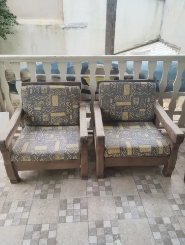 Vendo 2 belíssimas poltronas.