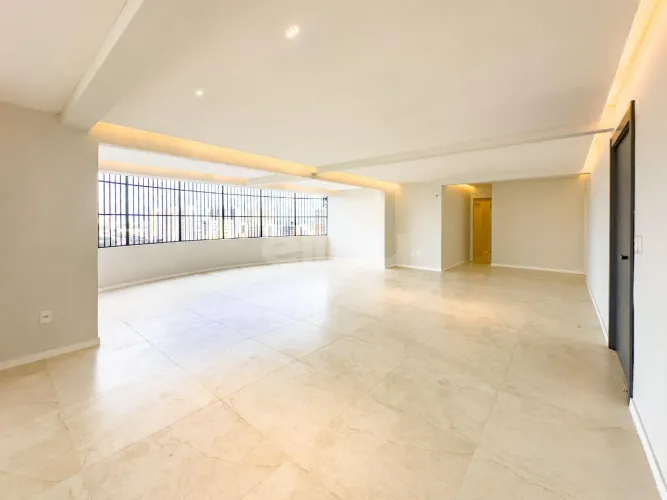 Apartamento Cobertura á venda | 251m², 4 suítes e 4 vagas de garagem.