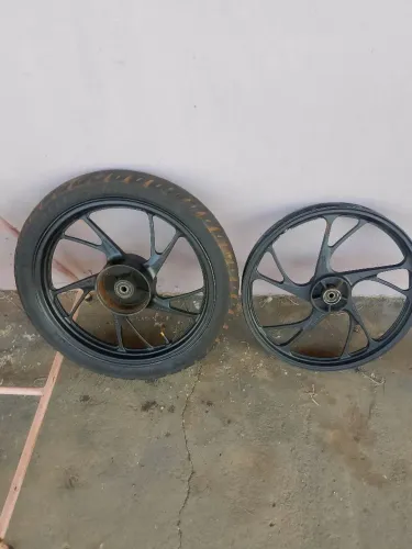 Roda pé de galinha Honda