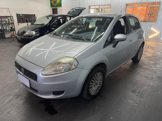 Fiat Punto Attractive 1.4 Fire Flex 8V 5P 2011