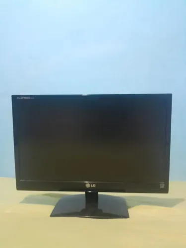 Monitor LG Flatron Lcd 20 polegadas Widescreen E2041s preto 127/220v
