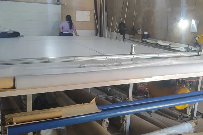 Mesa de corte tecido pneumática 