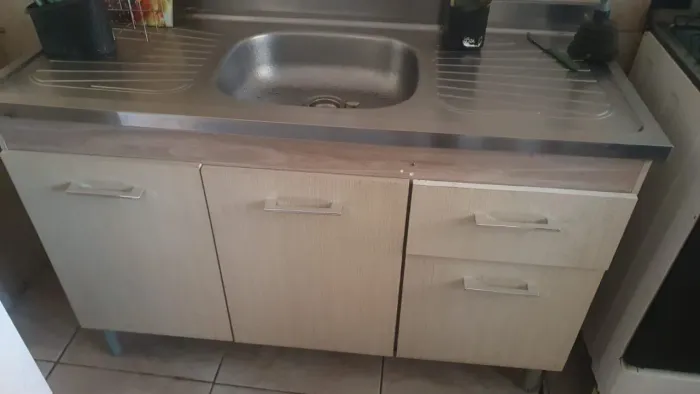 Vendo balcão + pia de cozinha semi-novo - ótimo estado