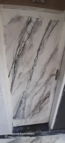 Letreiros, desenhos e efeito mármore 