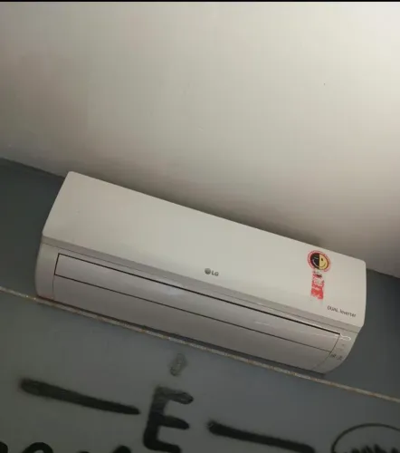 Vendo ar condicionado LG/9MIL. Em perfeito estado! 
