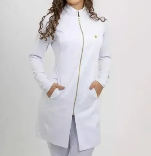 Jaleco P ,com detalhes em dourado,novo