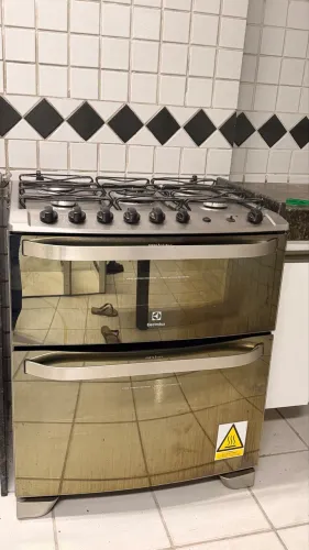 Fogão 5 Bocas Electrolux Duplo Forno / Mesa de Vidro - Excelente Estado