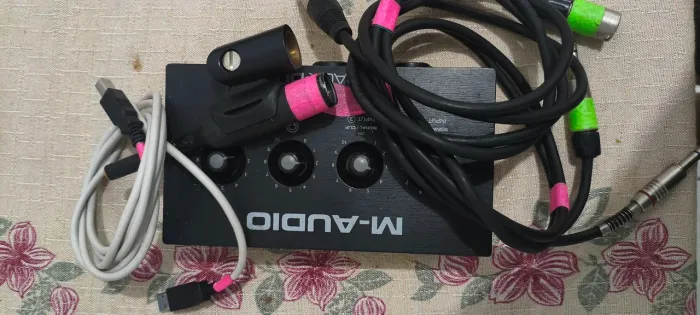 Placa de áudio + MIC DBX RTA 
