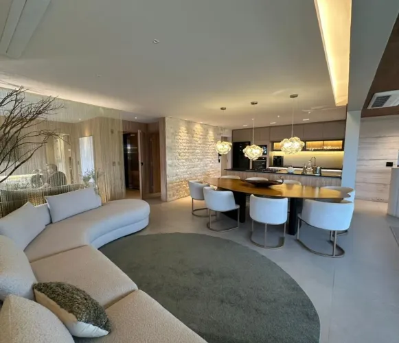 Apartamento mobiliado e decorado à venda no bairro Altamira Uberlândia