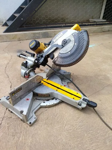Serra esquadria telescópio Dewalt