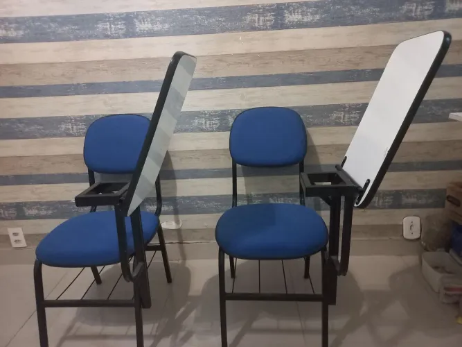 Cadeira escolar