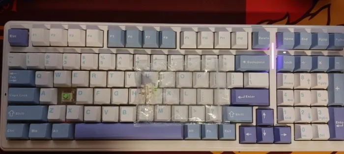 Teclado mecânico Aula F99 Hot swap 99 teclas 3 modos de conexão Modelo ANSI