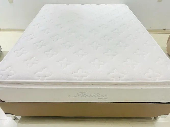 Cama box queen
