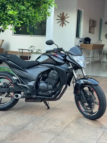 CB 300 R 2015
