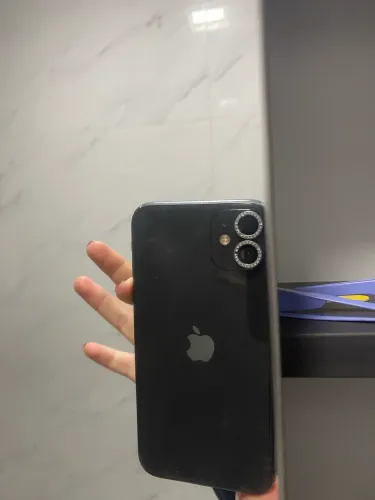 Celular iPhone 11