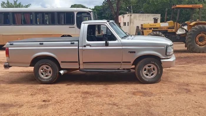 Ford F-1000 XLT 2.5 HSD Diesel TB 1998