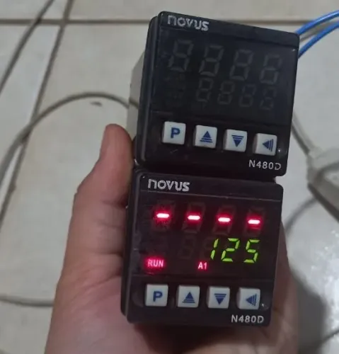 2 Controladores de Temperatura Digital Novus N480D-RP (PID / Universal)