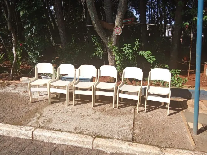 Cadeiras design decada de 70  estilo Geraldo de Barros 