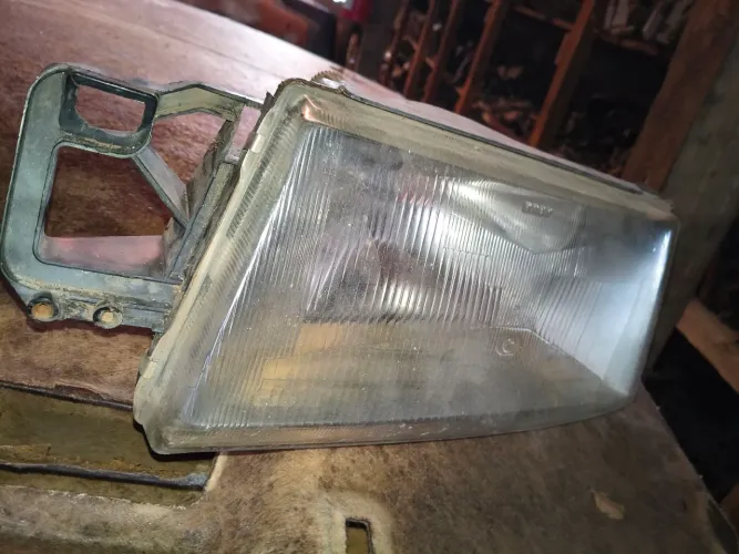 Farol Fiat Tempra LE até 95