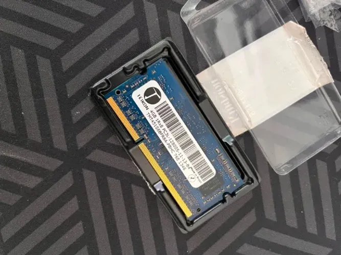 Par de Memórias RAM DDR3L 4GB (8GB total) SODIMM - Excelente Estado