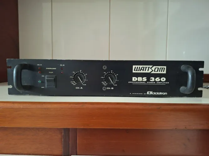 Amplificador Wattsom 360 funcionando