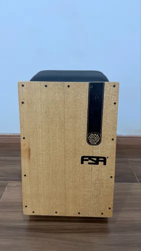 Cajón FSA Gibão Series profissional com saída XLR