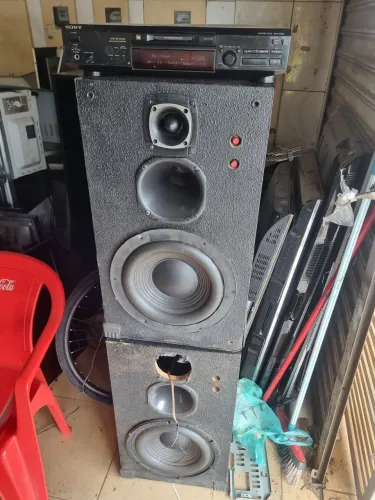 Par de Caixa de som com MD Sony JE520