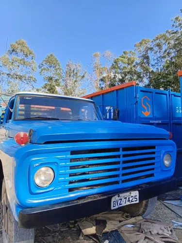Caminhão Ford f 600