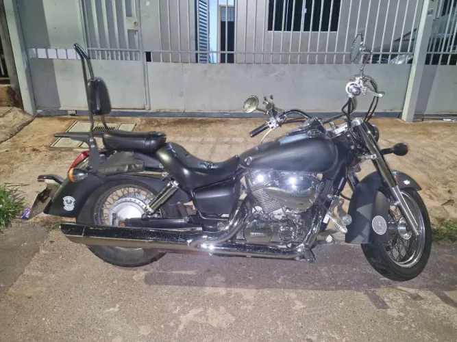 Moto Honda Shadow 750