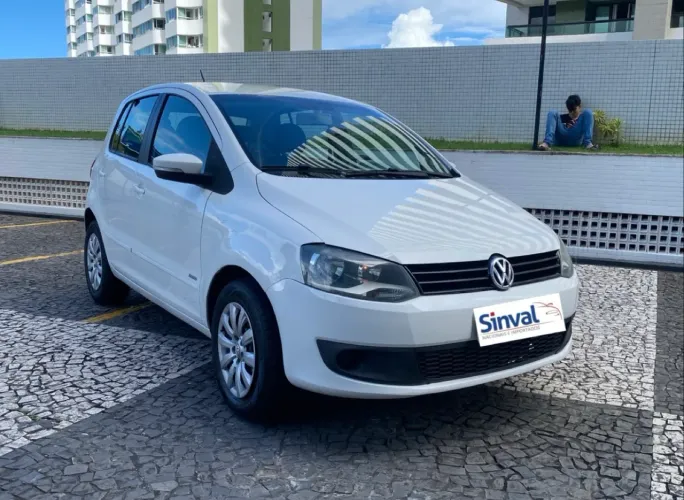 Volkswagen Fox 1.0 MI Total Flex 8V 5P 2014