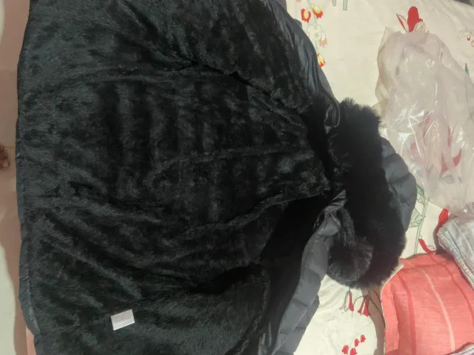 Casaco feminino forrada a pelúcia da com capuz removível