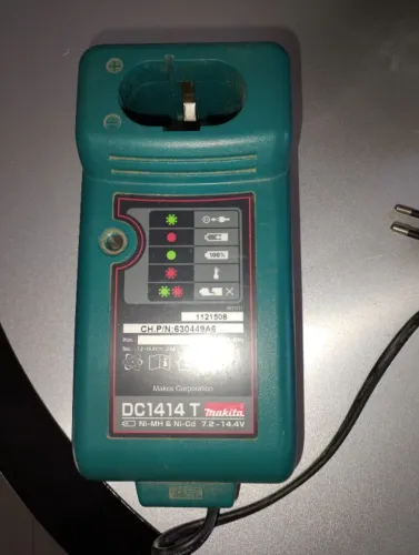 Carregador Makita