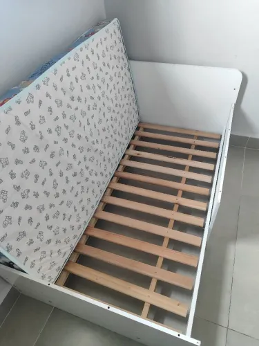 Berço americano que vira cama com colchão incluso